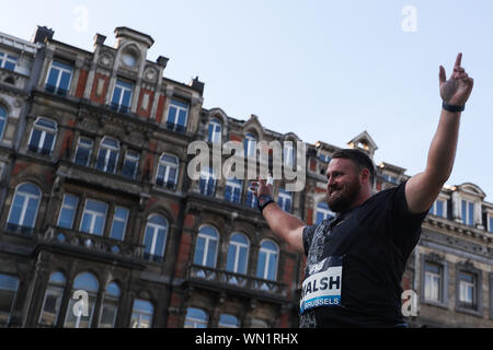 Bruxelles, Belgique. 12Th Mar, 2019. Tomas Walsh de la Nouvelle-Zélande célèbre après le lancer du poids hommes finale de la finale de la Ligue de diamant de l'IAAF 2019 à Bruxelles, Belgique, le 5 septembre 2019. Credit : Zheng Huansong/Xinhua/Alamy Live News Banque D'Images
