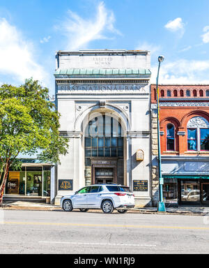 SALISBURY, NC, USA-1 septembre 2019 : l'original First National Bank Building, à Salisbury, construit en 1920. Banque D'Images