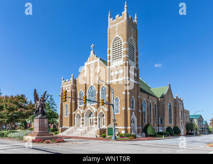 SALISBURY, NC, USA-1 septembre 2019 : l'Église luthérienne St. John's Building, situé au centre-ville. Sanctuaire d'origine construit en 1927. Banque D'Images