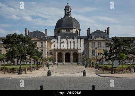 Paris, Hôpital de La Pitié-Salpétrière, Cours Saint-Louis Banque D'Images