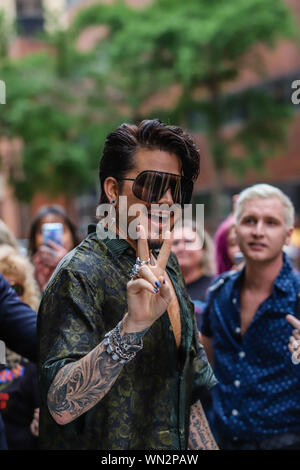 New York, NEW YORK, États-Unis. 12Th Mar, 2019. Singer Adam Lambert est vu à New York Manhattan Soho du voisinage le Jeudi, Septembre 5 Crédit : Vanessa Carvalho/ZUMA/Alamy Fil Live News Banque D'Images