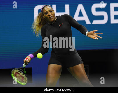 New York, USA. 05 Sep, 2019. Flushing Meadows New York US Open Tennis Jour 11 05/09/2019 Serena Williams (USA) remporte le match de demi-finale : Crédit Roger Parker/Alamy Live News Banque D'Images