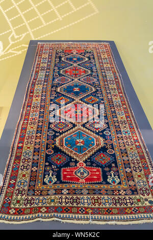 Tapis azerbaïdjanais traditionnels, l'Azerbaïdjan National Carpet Museum, Baku, Azerbaïdjan Banque D'Images
