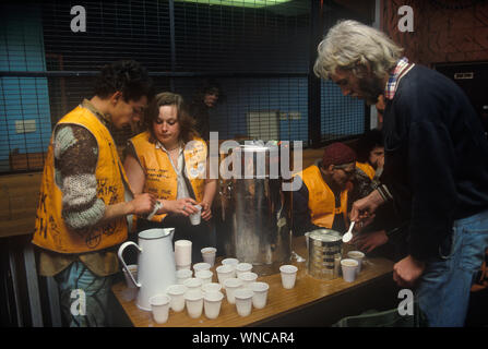 Mars du peuple pour l'emploi Droit au travail et un rassemblement mars 1981 Liverpool Lancashire UK escale sur mars à Londres, quelque part au sud de Liverpool. 1980 UK HOMER SYKES Banque D'Images