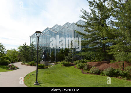 Photo de l'Frederik Meijer Gardens & Sculpture Park's célèbre monument, la Lena Meijer Conservatory. Banque D'Images