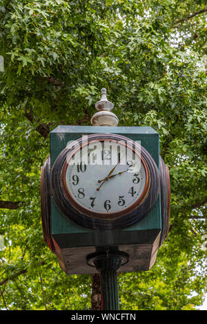 Réveil à l'ancienne à Fairhaven district de Bellingham, Washington Banque D'Images