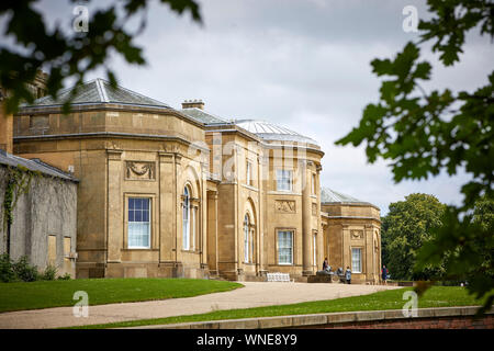 Grand grès néoclassique classé Grade I, 18e siècle, Heaton Hall à Heaton Park Banque D'Images