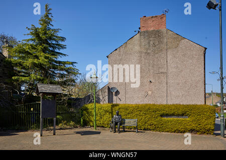 Tameside landmarks, artiste L. S. Lowry statue monument à Mottram dans Longdendale, Lowry vivre juste autour du coin Banque D'Images