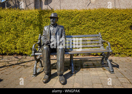 Tameside landmarks, artiste L. S. Lowry statue monument à Mottram dans Longdendale, Lowry vivre juste autour du coin Banque D'Images