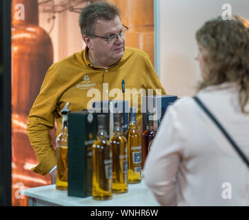 Hôtel de Ville d'Elgin, Elgin, Moray, UK. Sep 6, 2019. UK. C'est une scène de l'intérieur de l'esprit de Speyside, distillée et de l'alimentation le vendredi 6 septembre 2019. Crédit photo : Alamy/JASPERIMAGE Live News Banque D'Images