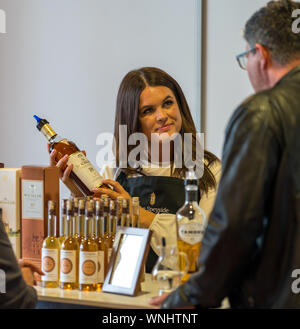 Hôtel de Ville d'Elgin, Elgin, Moray, UK. Sep 6, 2019. UK. C'est une scène de l'intérieur de l'esprit de Speyside, distillée et de l'alimentation le vendredi 6 septembre 2019. Crédit photo : Alamy/JASPERIMAGE Live News Banque D'Images