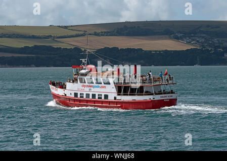 Studland, Dorset, England, UK. Septembre 2019. Un voyage en bateau en sortie depuis Poole le long de la côte de Studland dans le Dorset, UK. Banque D'Images