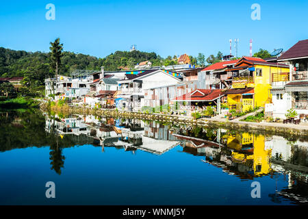 Kanchanaburi, Thaïlande - Décembre 13, 2017 : superbe vue sur le village, E-Thong Thong Pha Phum Pilok,Parc National, la province de Kanchanaburi, Thaïlande Banque D'Images