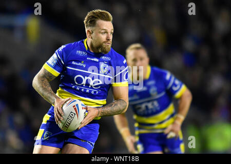 6 septembre 2019 ; stade Halliwell Jones, Warrington, Lancashire, Angleterre ; Betfred Super League Rugby, Warrington Wolves contre Wakefield Trinity ; Blake Austin de Warrington Wolves recherche un pass - usage éditorial uniquement. Banque D'Images