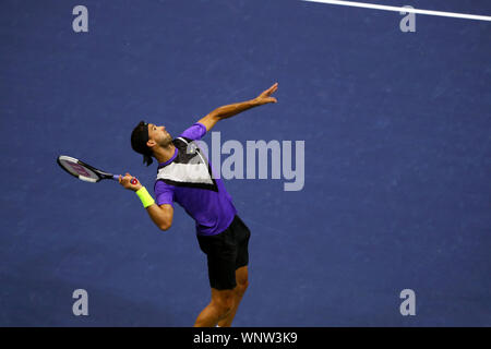 New York, États-Unis. 06 Sep, 2019. Flushing Meadows, New York, United States - 6 septembre, 2019. Grigor Dimitrov de la Bulgarie dans l'action contre la Russie de Medvedev Daniil pendant leur match de demi-finale à l'US Open aujourd'hui. Crédit : Adam Stoltman/Alamy Live News Banque D'Images