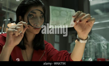 Alba Flores, 'Monnaie Heist' (Aka La casa de papel) Partie 2 (2018) Crédit photo : Archives Le Hollywood / Netflix Banque D'Images