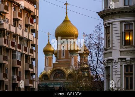 Bucarest, Roumanie - 15 novembre 2018 : l'Eglise orthodoxe "Saint Nicolas - Université Paraclis" également appelé "Eglise russe" parce que, dans le passé, être Banque D'Images