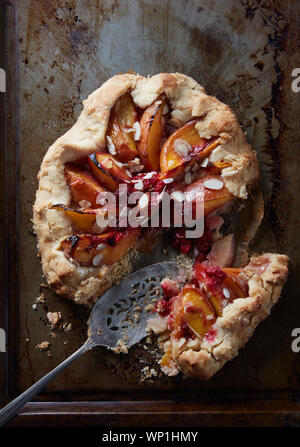 Peach Rasberry Tart Banque D'Images