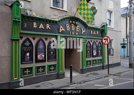 L'Abbaye bar, un pub irlandais traditionnel dans la région de Tralee, Co Kerry, Ireland Banque D'Images