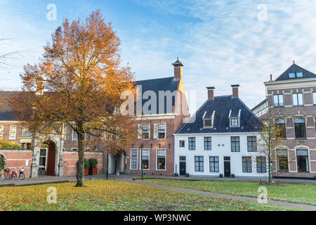 Les maisons historiques à l'Martinihof square à Groningen, Pays-Bas Banque D'Images