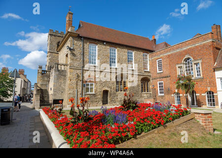 Guildhall et médiévale et de l'hôpital du Roysse Grammar School, bâtiments historiques d'Abingdon-on-Thames, Oxfordshire, le sud-est de l'Angleterre, lors d'une journée ensoleillée Banque D'Images