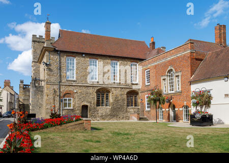 Guildhall et médiévale et de l'hôpital du Roysse Grammar School, bâtiments historiques d'Abingdon-on-Thames, Oxfordshire, le sud-est de l'Angleterre, lors d'une journée ensoleillée Banque D'Images