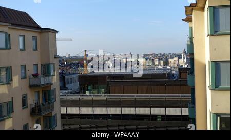 Balade dans le centre historique de Stockholm. Vous pouvez voir le site de construction de grues et d'un ballon à air chaud.Stockholm, Suède, Europe, Août 31, 2019 Banque D'Images