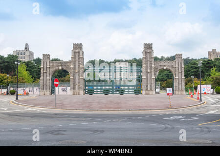 Séoul, Corée du Sud - 01 septembre 2019 : l'Université de Corée main gate Banque D'Images