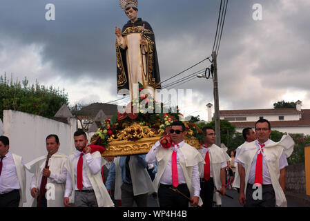 Procession catholique de Saint Vincent Ferreira - Ponta Delgada, Açores Banque D'Images