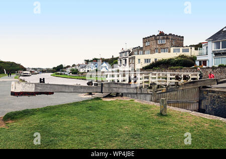 Le passage à la porte d'écluse du canal de Bude Banque D'Images