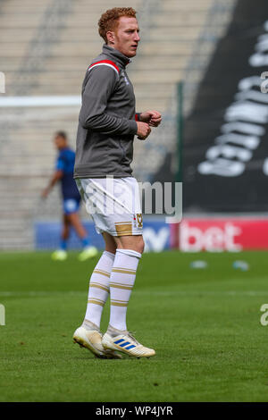 Milton Keynes, Royaume-Uni. Sep 7, 2019. MK Dons le Capitaine Dean Lewington avant le ciel parier Ligue 1 match entre MK Dons et l'AFC Wimbledon à Stade MK, Milton Keynes le samedi 7 septembre 2019. (Crédit : John Cripps | MI News) usage éditorial uniquement, licence requise pour un usage commercial. Photographie peut uniquement être utilisé pour les journaux et/ou magazines des fins éditoriales Crédit : MI News & Sport /Alamy Live News Banque D'Images