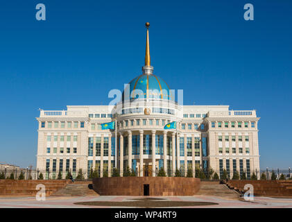 Bâtiment du gouvernement Ak Orda à Astana Banque D'Images