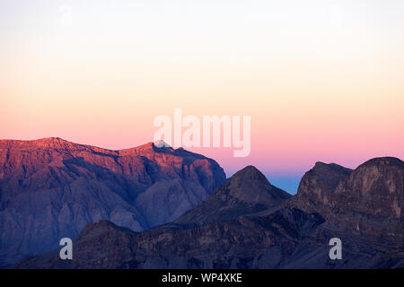 Formations dans le pittoresque montagne Jebel Shams, Oman Banque D'Images