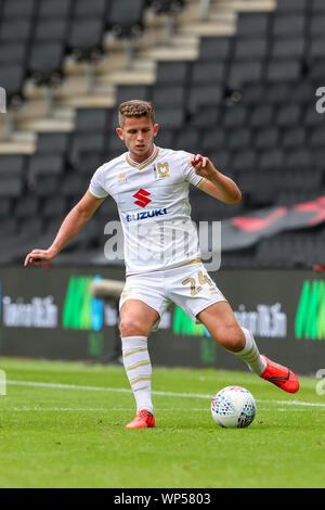 Milton Keynes, Royaume-Uni. Sep 7, 2019. MK Dons Jordanie Houghton au cours de la première moitié du ciel parier Ligue 1 match entre MK Dons et l'AFC Wimbledon à Stade MK, Milton Keynes le samedi 7 septembre 2019. (Crédit : John Cripps | MI News) usage éditorial uniquement, licence requise pour un usage commercial. Photographie peut uniquement être utilisé pour les journaux et/ou magazines des fins éditoriales Crédit : MI News & Sport /Alamy Live News Banque D'Images