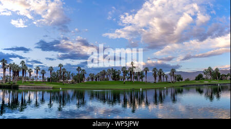 Vue de l'eau dispose d'un terrain de golf à l'hôtel JW Marriott Desert Springs Resort & Spa le 19 novembre 2015 à Palm Desert, CA. Le Marriott est popula Banque D'Images