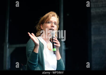 Vienne, Autriche, 07th Nov, 2019. Les Verts autrichiens commencent par le numéro 2 des Verts Leonore Gewessler dans la campagne électorale pour l'élection du Conseil National en 2019. Credit : Franz Perc / Alamy Live News Banque D'Images