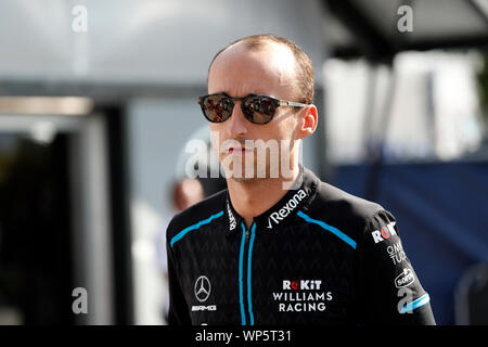 Monza, Italie. Sep 7, 2019. Formula 1 Grand Prix d'Italie - séance de qualifications. Robert Kubica de ROKiT Williams Racing dans le paddock durant le Grand Prix F1 d'Italie Crédit : Marco Canoniero/Alamy Live News Banque D'Images