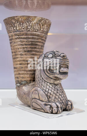 Rhyton en argent, élamite, Lurestan, Musée de l'Azerbaïdjan, Tabriz (province de l'Iran Banque D'Images