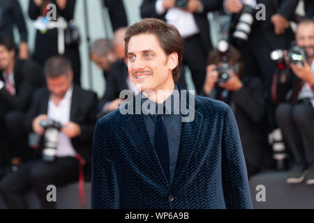 Venise, Italie. 07Th Nov, 2019. Luca Marinelli assiste au tapis rouge pour la cérémonie de remise des prix au cours du 76e Festival du Film de Venise au Palazzo del Cinema sur Septembre 07, 2019 à Venise, Italie. Credit : Roberto Ricciuti/éveil/Alamy Live News Banque D'Images