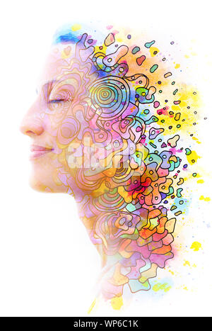 Paintography. Double Exposure of woman's profile se dissoudre dans les particules colorées et de formes Banque D'Images