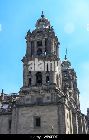 La Catedral Bell Tower, Cathédrale Métropolitaine de l'assomption de Marie de la ville de Mexico. Banque D'Images