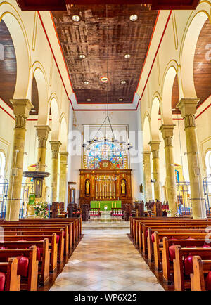 Gibraltar, Royaume-Uni - le 29 juin 2019. Nef de la cathédrale Holy Trinity. Gibraltar, territoire britannique d'outre-mer. UK. Banque D'Images