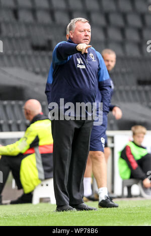 Milton Keynes, Royaume-Uni. 07Th Nov, 2019. L'AFC Wimbledon Manager Wally Downes au cours de l'EFL Sky Bet League 1 match entre Milton Keynes Dons et l'AFC Wimbledon à stade:mk, Milton Keynes, Angleterre le 7 septembre 2019. Photo de Ken d'Étincelles. Usage éditorial uniquement, licence requise pour un usage commercial. Aucune utilisation de pari, de jeux ou d'un seul club/ligue/dvd publications. Credit : UK Sports Photos Ltd/Alamy Live News Banque D'Images