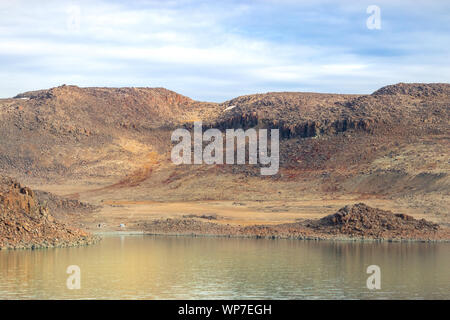 La Côte d'Ulukhaktok situé sur le côté ouest de l'île Victoria sur le golfe d'Amundsen, dans les Territoires du Nord-Ouest, Canada. Banque D'Images