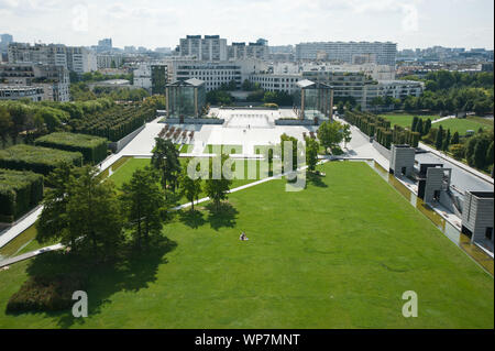 Der Parc André Citroën ist eine Parkanlage à Paris. Auf einer Fläche von 14 ha wurde der Park 1992 im Herzen des 15. Arrondissements auf dem Gelände Banque D'Images