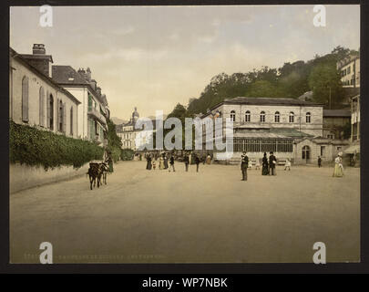 Les Thermes, Bagnères de Bigorra (c.-à-d., Bagnères-de-Bigorre) Pyrénées, France ; Banque D'Images