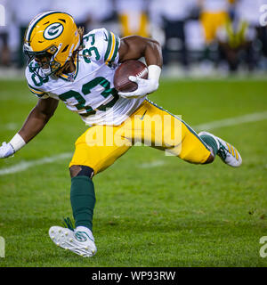 Chicago, Illinois, USA. 05 Sep, 2019. - Packers # 33 Aaron Jones en action au cours de la NFL match entre les Packers de Green Bay et les ours de Chicago à Soldier Field, à Chicago, IL. Photographe : Mike Wulf Crédit : csm/Alamy Live News Banque D'Images