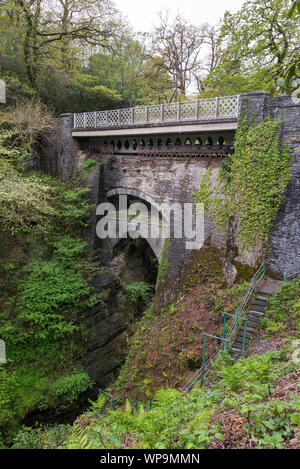 Pont du diable un emplacement de trois ponts, l'un sur l'autre au-dessus d'un ravin rocheux près de Aberyswyth Mid Wales. Banque D'Images