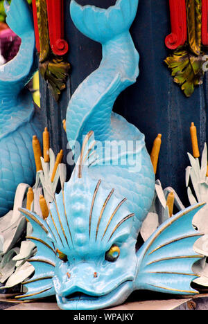 Close up detail du superbe, colorés Peacock historique fontaine dans les jardins botaniques de Christchurch, Nouvelle-Zélande. Banque D'Images