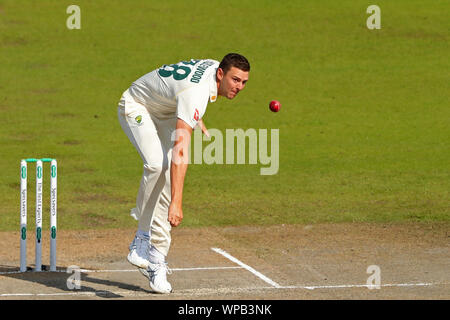 Manchester, UK. 05Th Sep 2019. Josh Hazlewood de l'Australie pendant cinq jour bowling du 4e Test Match Cendres Specsavers, au terrain de cricket Old Trafford, Manchester, Angleterre. Credit : España/Alamy Live News Banque D'Images